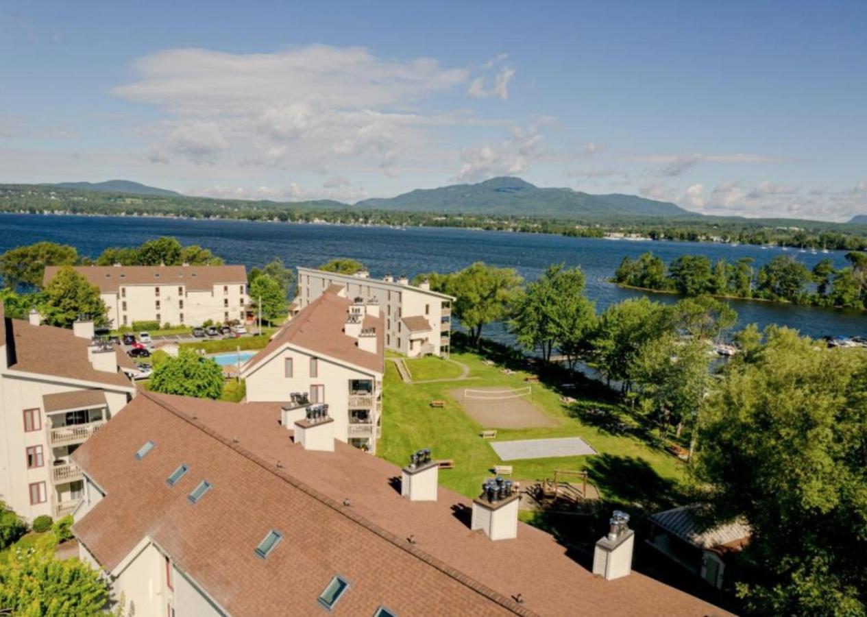 Magog Waterfront Condo Exterior photo